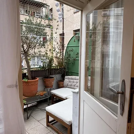 Cozy With A Terrace In The Center Of Lägenhet Prag