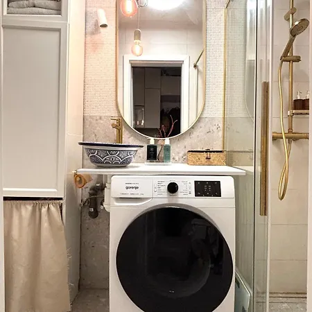 Cozy With A Terrace In The Center Of Prag