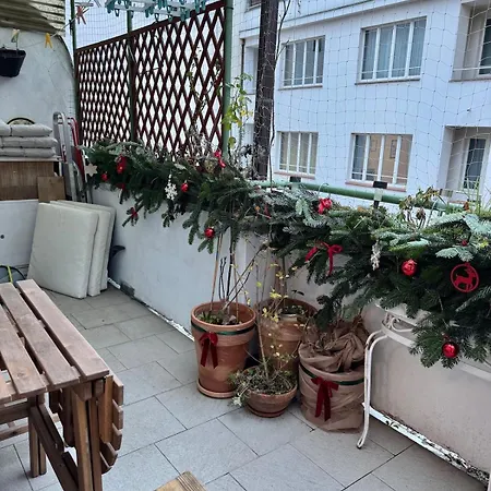 Cozy With A Terrace In The Center Of Appartamento Praga