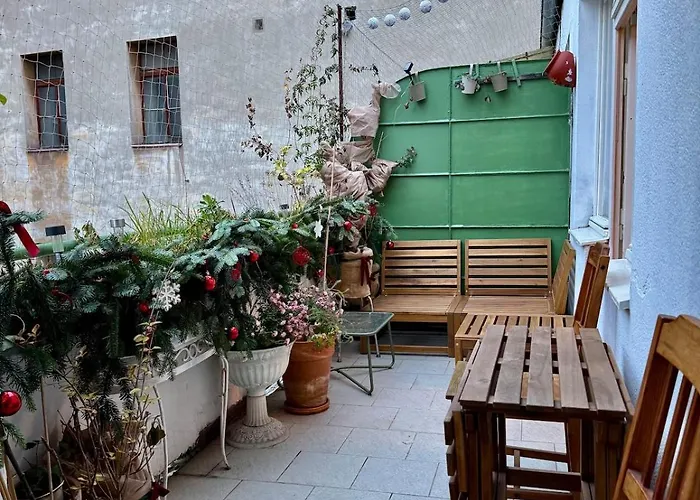 Cozy With A Terrace In The Center Of Lägenhet