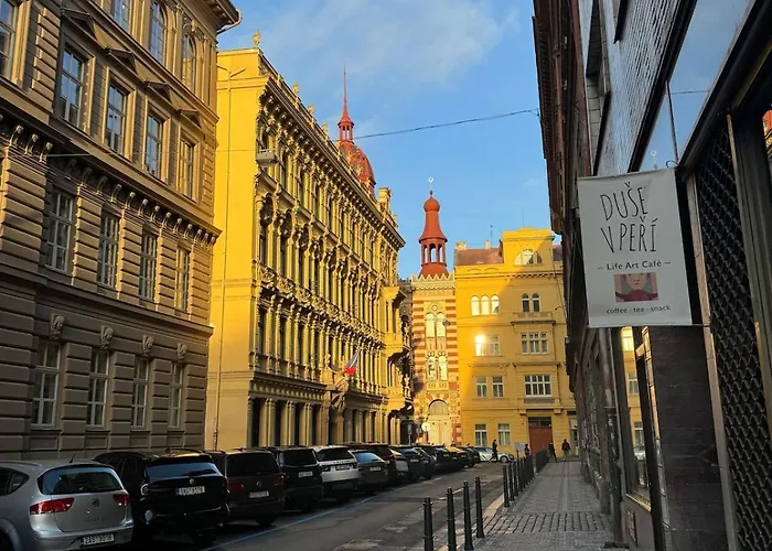 Cozy With A Terrace In The Center Of Lägenhet Prag